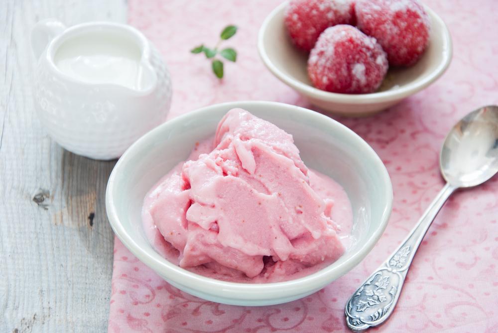 Strawberry Frozen Yoghurt