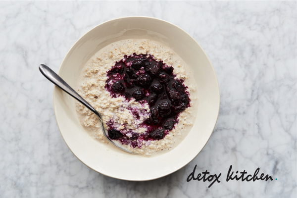 Detox Kitchen: Porridge & Berry Compote